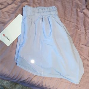 Lululemon Hottie hot shorts 4’ size 4